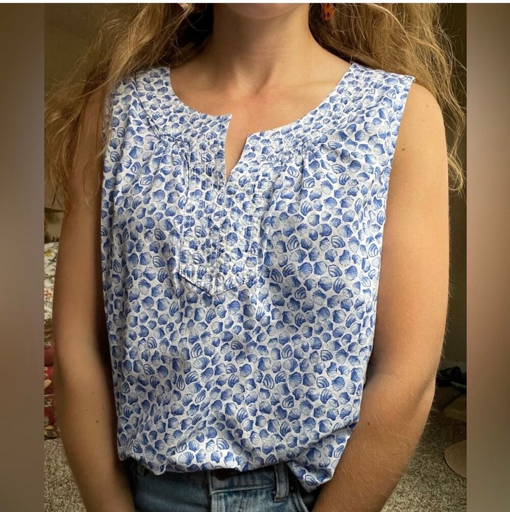 Talbots Women’s blue seashell tank blouse, cotton, Size P